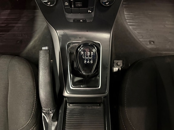 Volvo V40 8 of 9