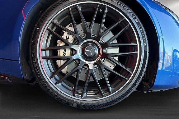 Mercedes-Benz SL63 13 of 14
