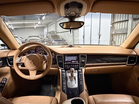 Porsche Panamera 4 22 of 23