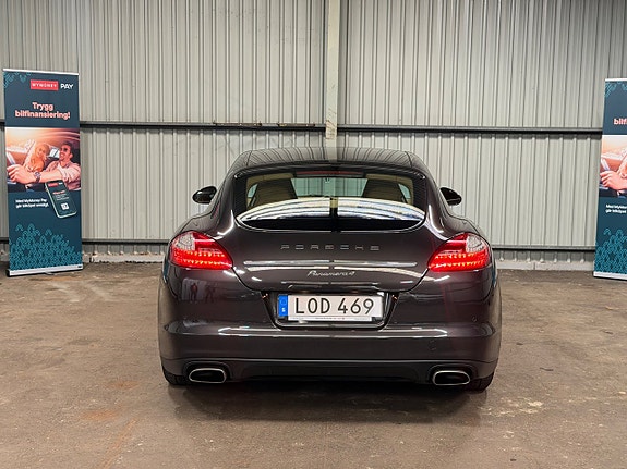 Porsche Panamera 4 11 of 23