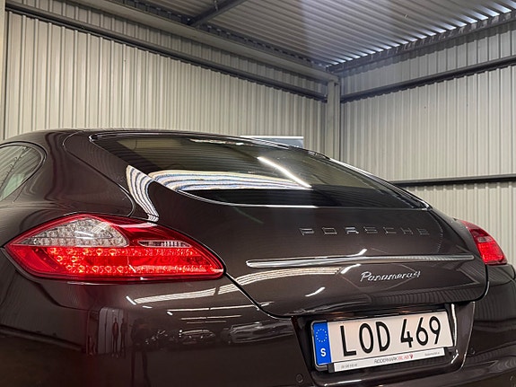 Porsche Panamera 4 12 of 23