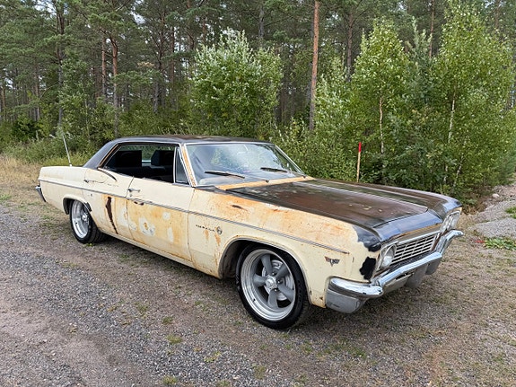 Chevrolet Impala 13 of 13