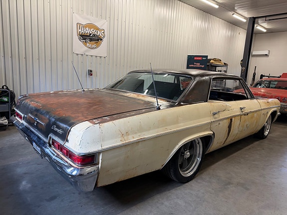 Chevrolet Impala 2 of 13