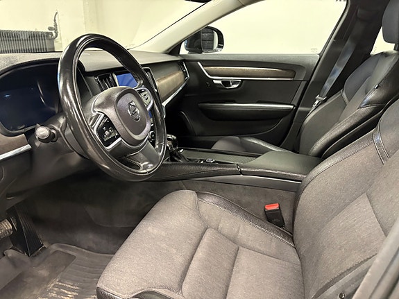Volvo V90 Cross Country 5 of 13