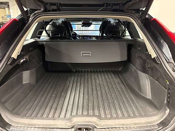 Volvo V90 Cross Country 13 of 13