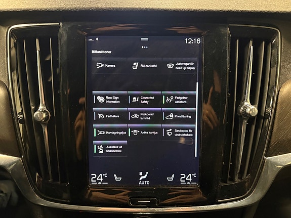 Volvo V90 Cross Country 8 of 13