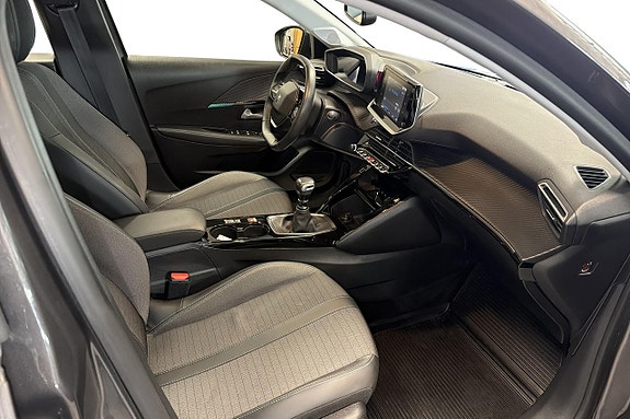 Peugeot 208 11 of 19