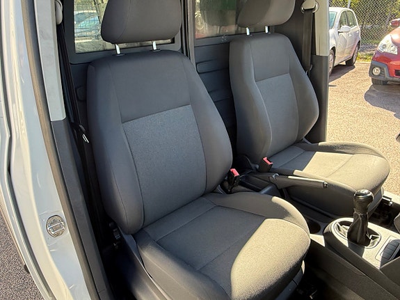 Volkswagen Caddy Maxi 11 of 12