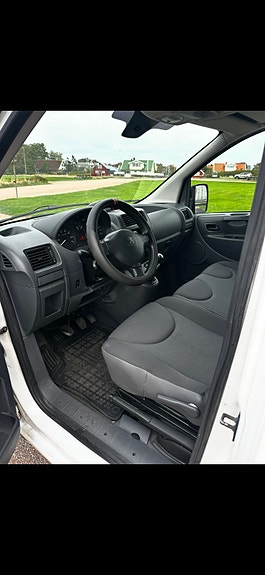 Peugeot Expert 5 of 11