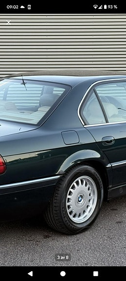 BMW 740i 4 of 5