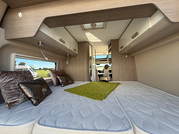 Chausson *5.99m*9-växlad automat*160hk*Dieselvärme*Solcell*Lithiumbatteri 13 of 24