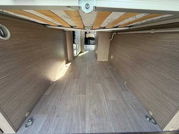 Chausson *5.99m*9-växlad automat*160hk*Dieselvärme*Solcell*Lithiumbatteri 14 of 24