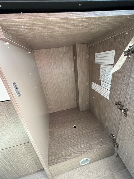 Chausson *5.99m*9-växlad automat*160hk*Dieselvärme*Solcell*Lithiumbatteri 11 of 24