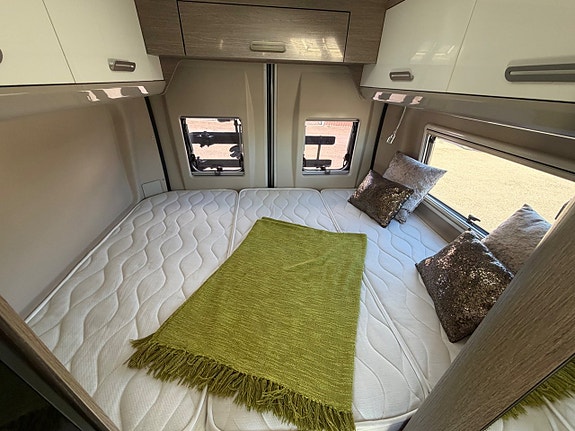 Chausson *5.99m*9-växlad automat*160hk*Dieselvärme*Solcell*Lithiumbatteri 12 of 24