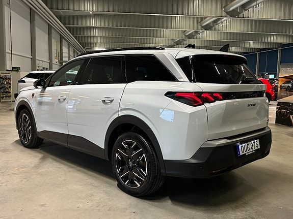 Peugeot 5008 5 of 25