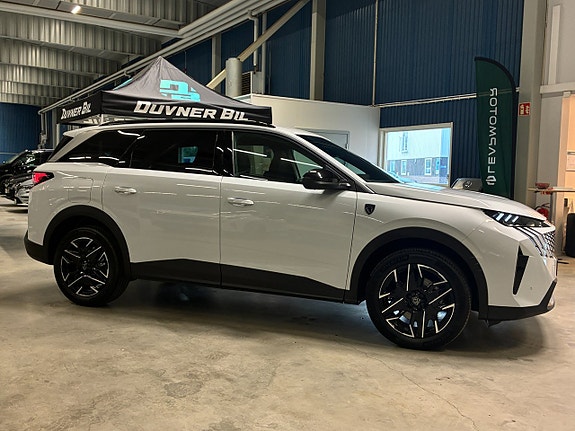 Peugeot 5008 2 of 25
