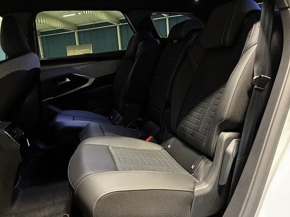 Peugeot 5008 17 of 25