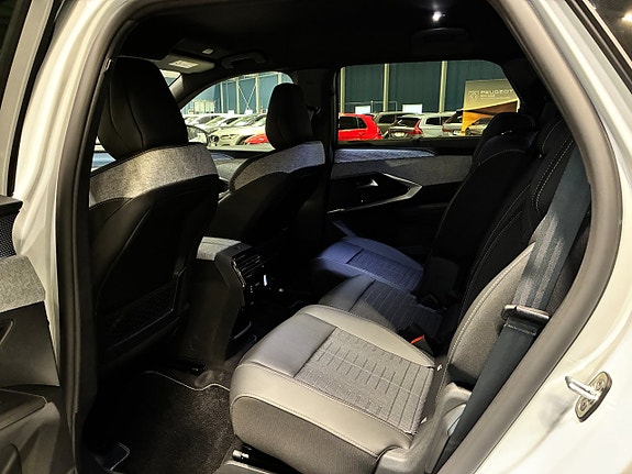 Peugeot 5008 15 of 25