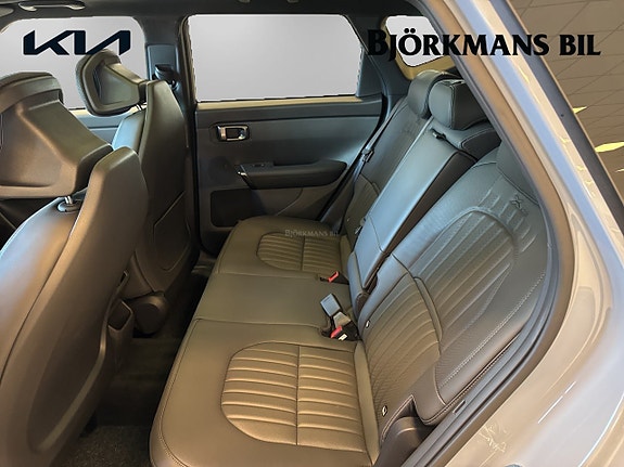 Kia Seltos 9 of 19