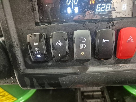 John Deere HPX 815 E Gator 7 of 10