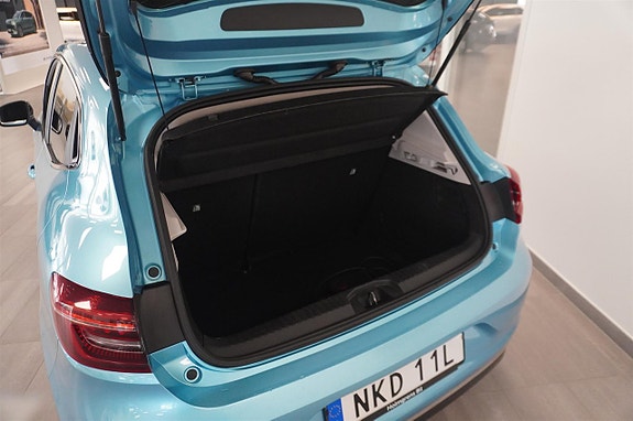 Renault Clio 9 of 13