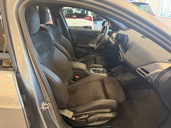 BMW 120 9 of 10