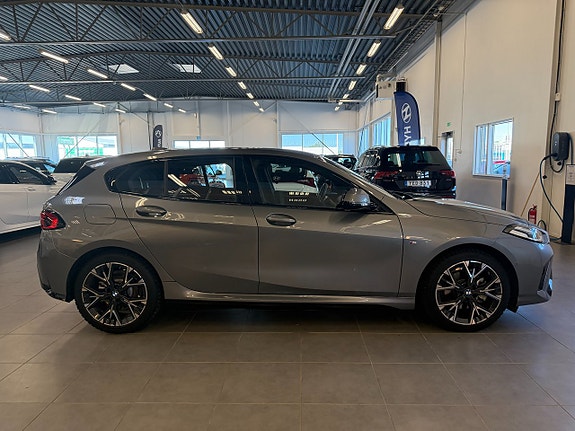 BMW 120 6 of 10