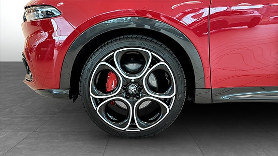 Alfa Romeo Tonale 9 of 12