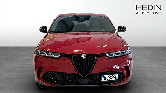 Alfa Romeo Tonale 8 of 12