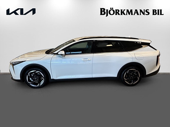 Kia K4 4 of 19