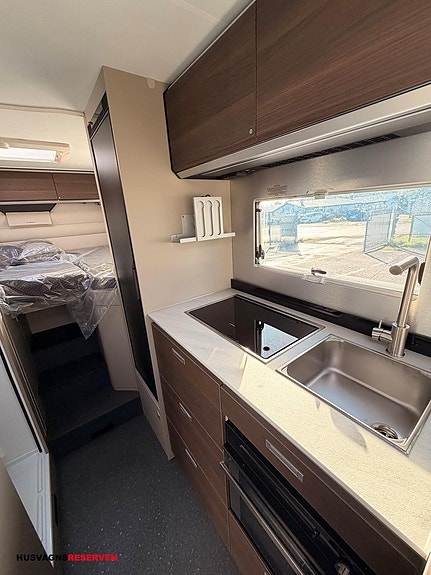 Adria COMPACT SUPREME DL - FIAT 6E 2,2 140HP 35L 19 of 26