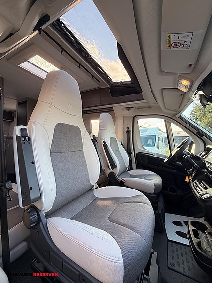 Adria COMPACT SUPREME DL - FIAT 6E 2,2 140HP 35L 8 of 26