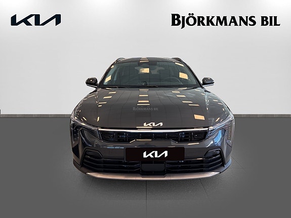 Kia K4 2 of 19
