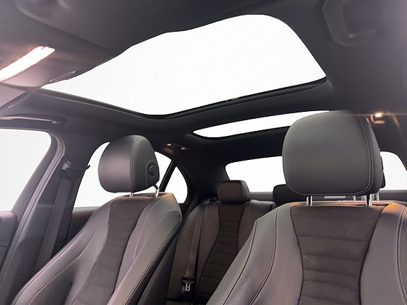 Mercedes-Benz E220 12 of 30
