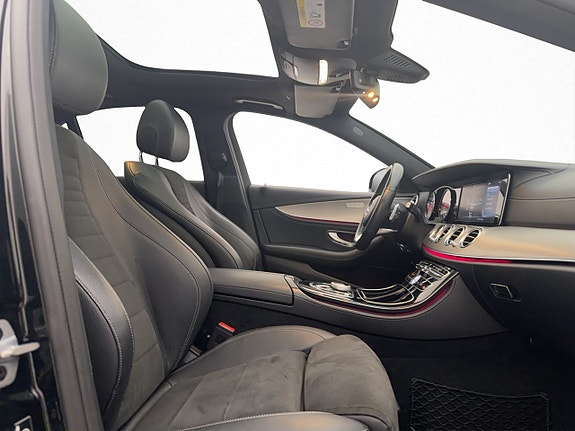 Mercedes-Benz E220 29 of 30