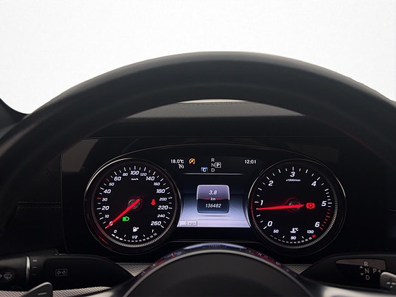 Mercedes-Benz E220 17 of 30