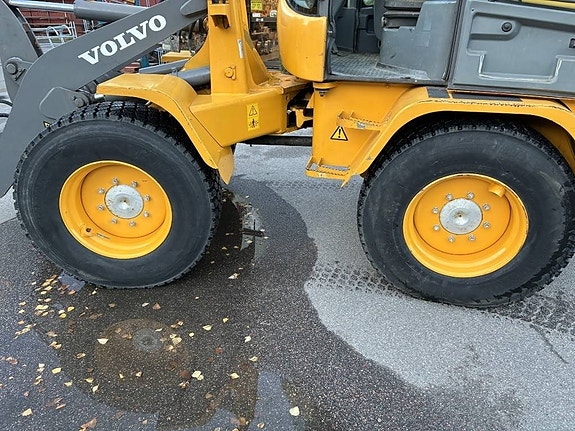Volvo L 35 B pro 5 of 5