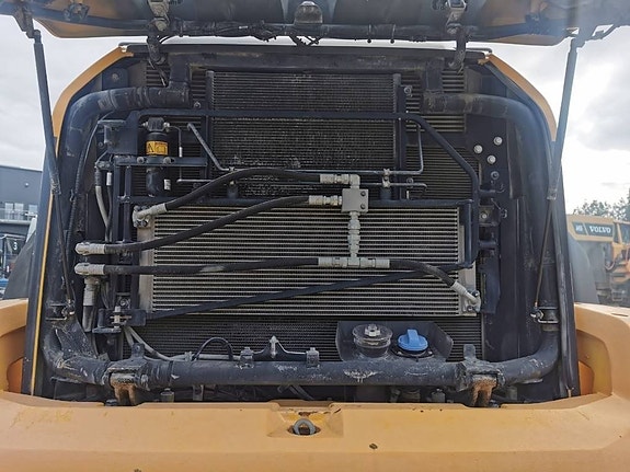 Volvo L 180 H 18 of 22