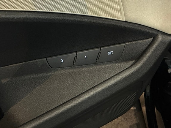 Audi e-tron 21 of 23