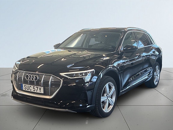 Audi e-tron 16 of 23