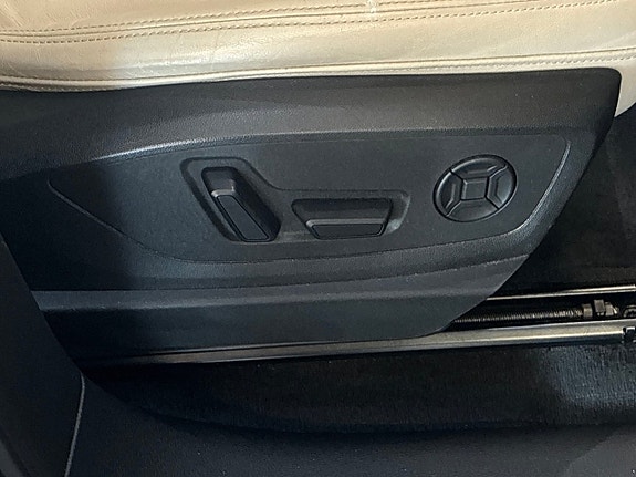 Audi e-tron 17 of 23