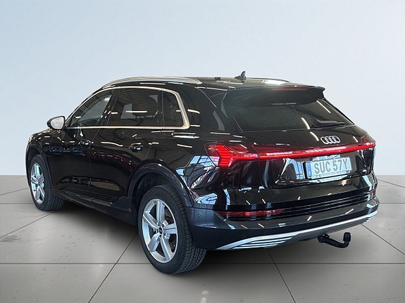 Audi e-tron 5 of 23