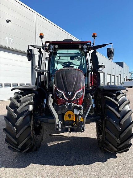 Valtra N175 Direct Skogsutrustad / frontlyft & PTO 3 of 10