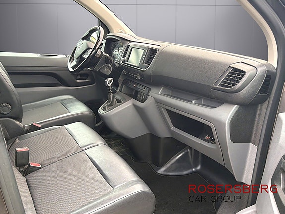 Opel Vivaro 9 of 17