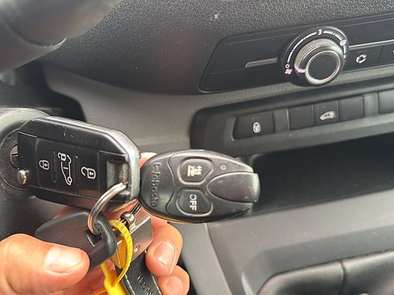 Opel Vivaro 15 of 17