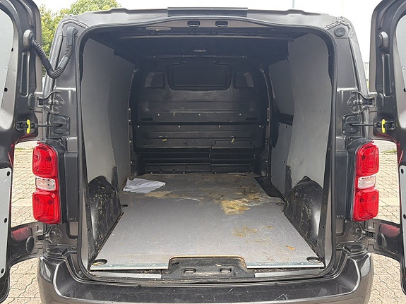 Opel Vivaro 11 of 17