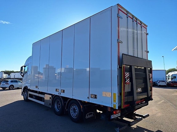 Volvo Vehicle Rigid 6x2-2 box full side opening 5 of 19