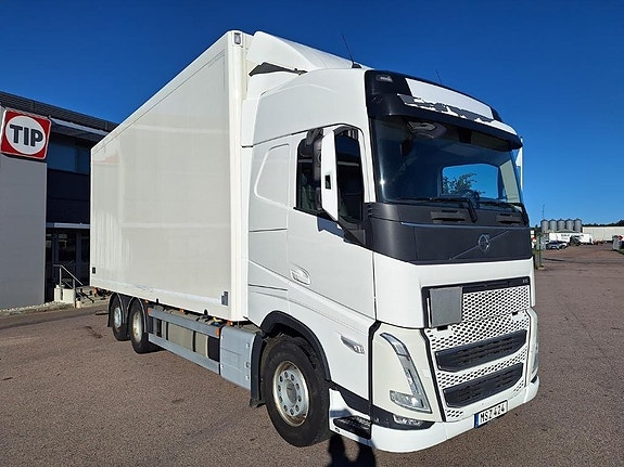 Volvo Vehicle Rigid 6x2-2 box full side opening 2 of 19
