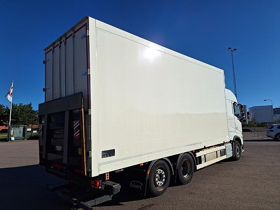 Volvo Vehicle Rigid 6x2-2 box full side opening 6 of 19