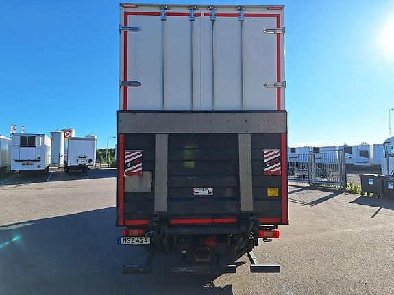 Volvo Vehicle Rigid 6x2-2 box full side opening 10 of 19